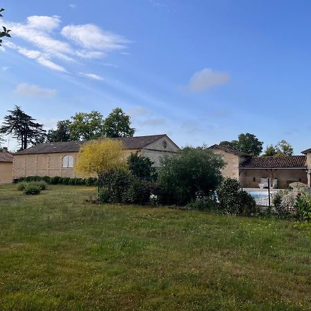 Domaine Clos Et Arbore De 3 Ha Avec Deux Maisons Lamothe-Montravel Екстер'єр фото